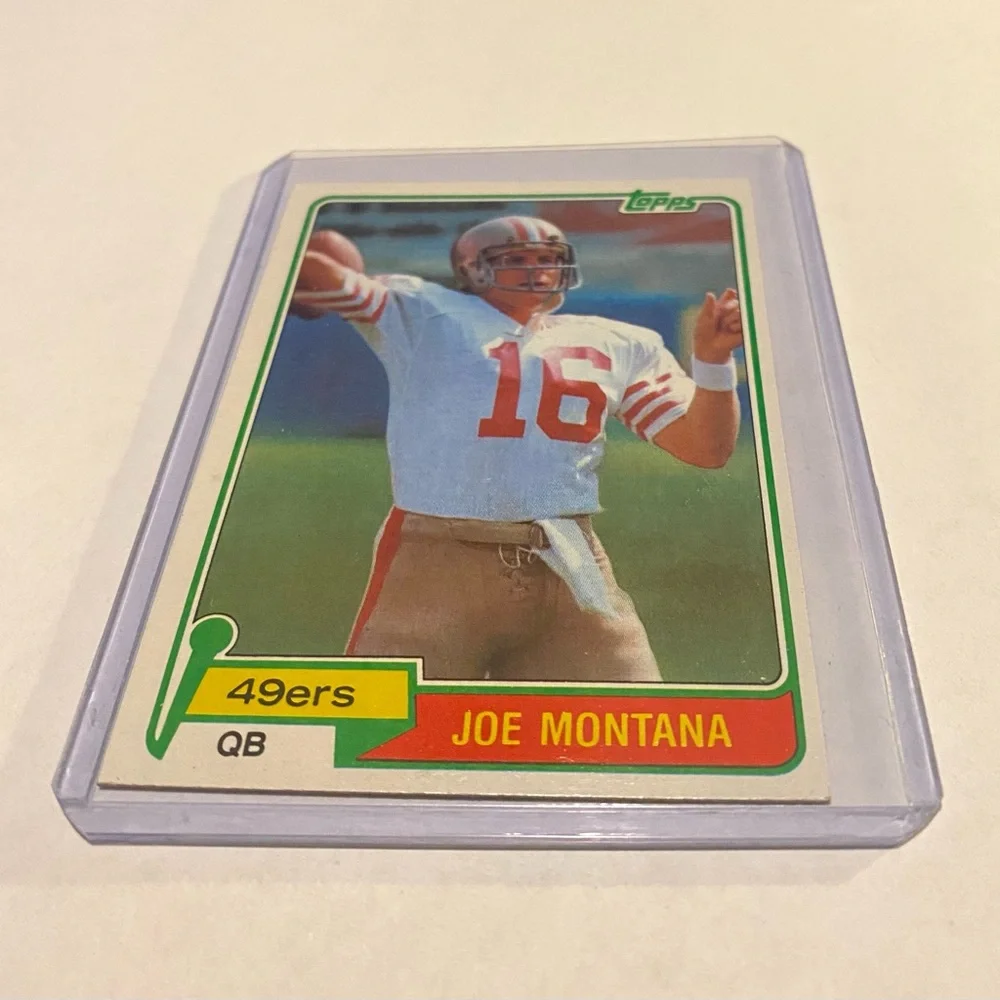 Joe Montana RC Rookie 1981 Topps Football Card San Francisco 49ers #216 Vintage